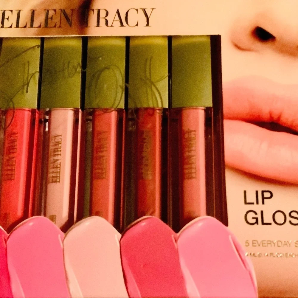 Ellen Tracy Lip Gloss 5‎ every day shades